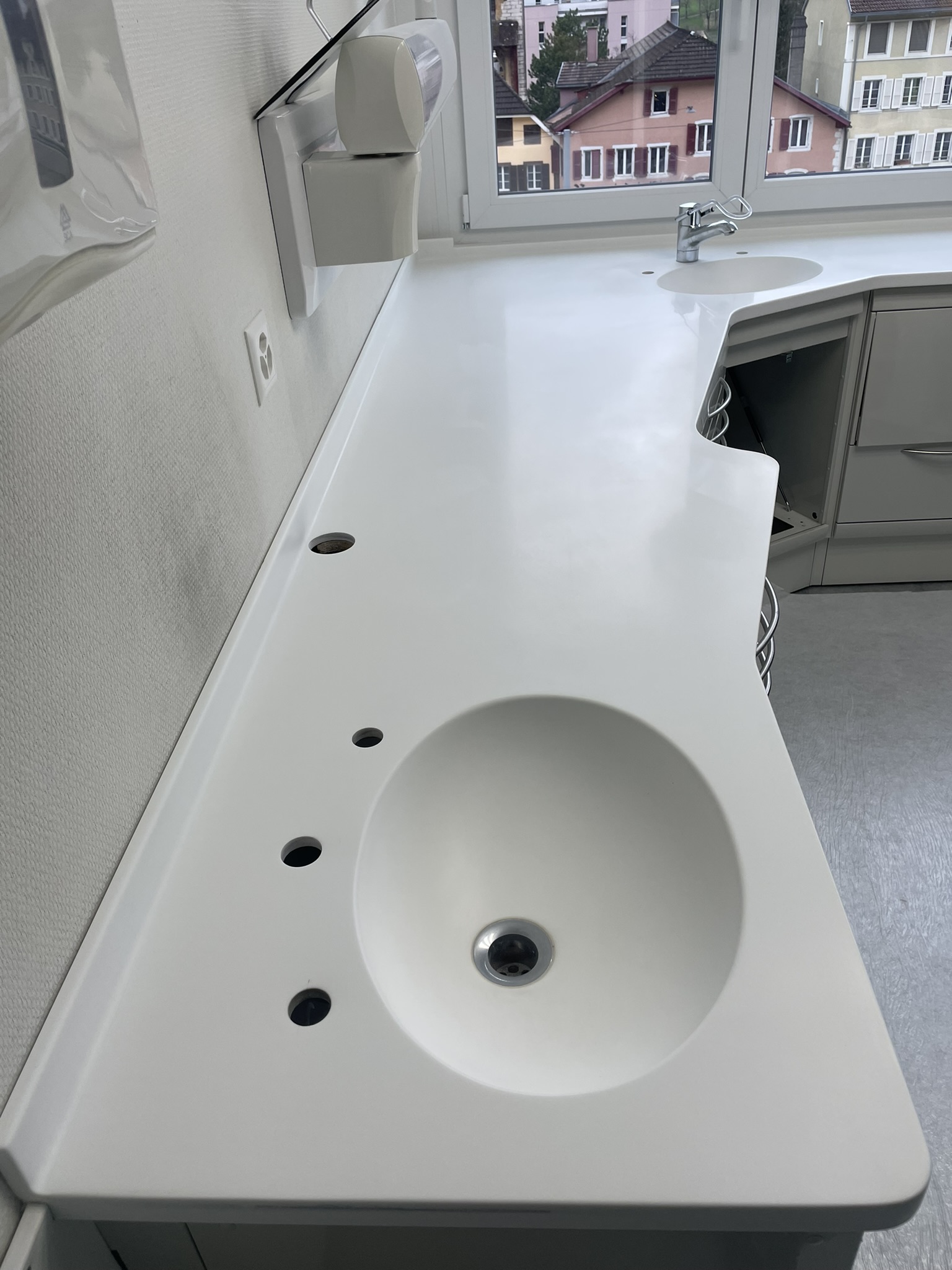 Rénovation d&rsquo;un plan de travail en corian